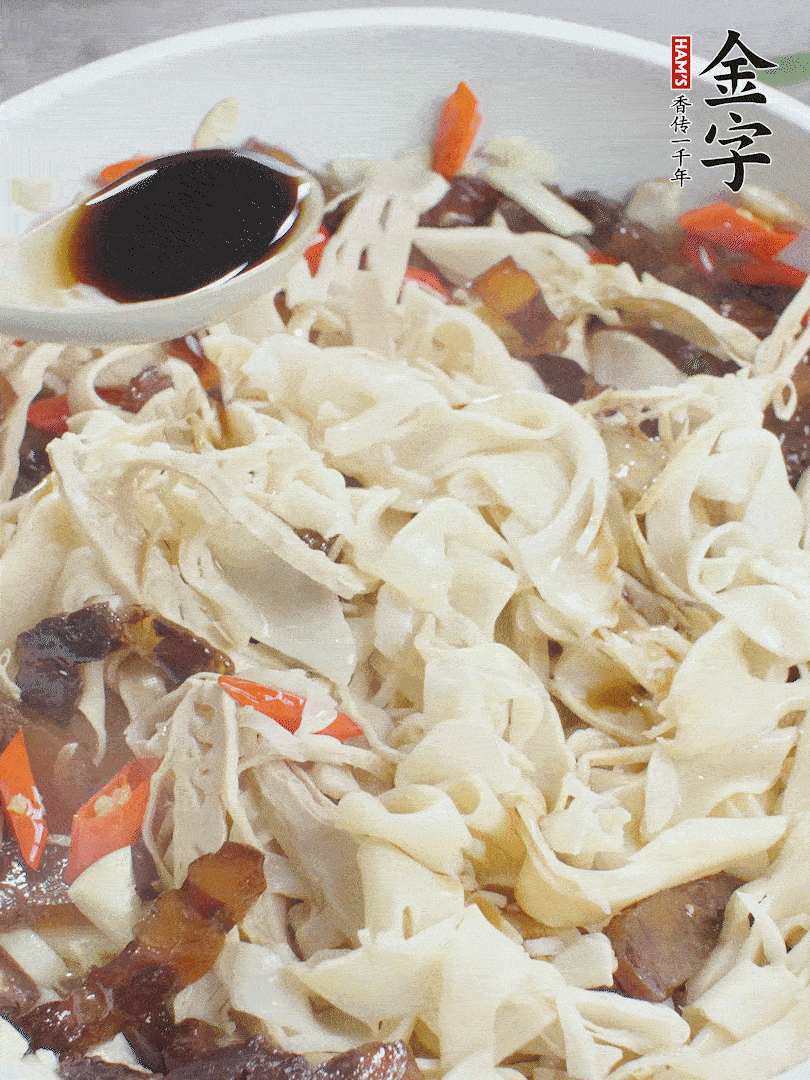 下糯米筍，淋一點(diǎn)生抽、蠔油調(diào)味。
